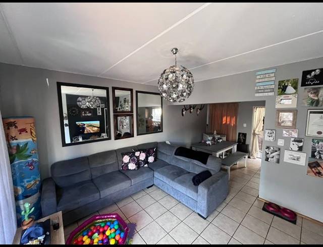 2 BEDROOM PROPERTY TO RENT IN NOORDHEUWEL